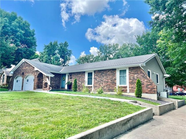 703 S Russell Street, Odessa, MO 64076