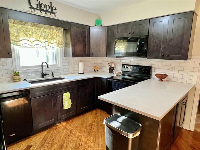 703 S Russell Street, Odessa, MO 64076