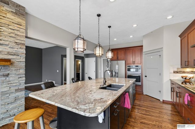 13811 S 41st Street, Bellevue, NE 68123