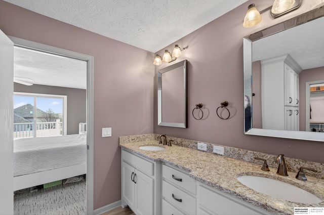 13811 S 41st Street, Bellevue, NE 68123