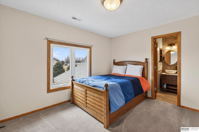 13811 S 41st Street, Bellevue, NE 68123