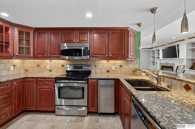 13811 S 41st Street, Bellevue, NE 68123