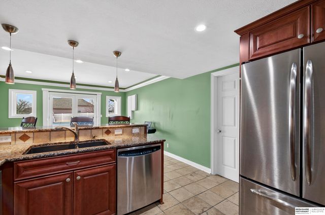 13811 S 41st Street, Bellevue, NE 68123