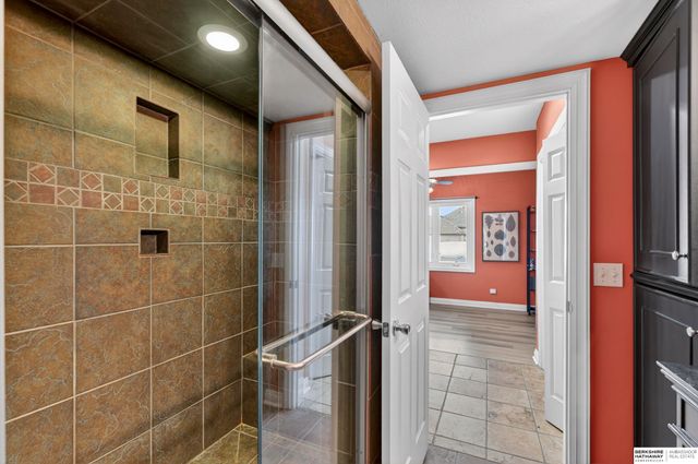 13811 S 41st Street, Bellevue, NE 68123