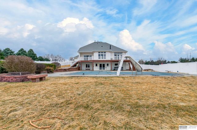 13811 S 41st Street, Bellevue, NE 68123