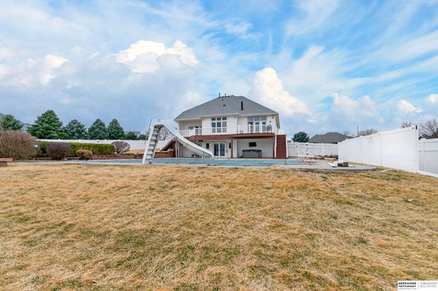 13811 S 41st Street, Bellevue, NE 68123