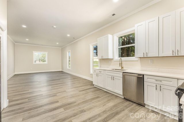 1205 S Lafayette Street, Shelby, NC 28152
