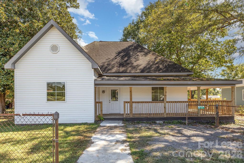 1205 S Lafayette Street, Shelby, NC 28152
