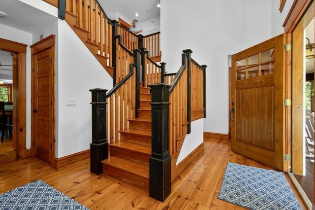 3 Lealand Peck Dr, Wrentham, MA 02093