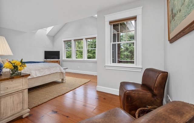 3 Lealand Peck Dr, Wrentham, MA 02093