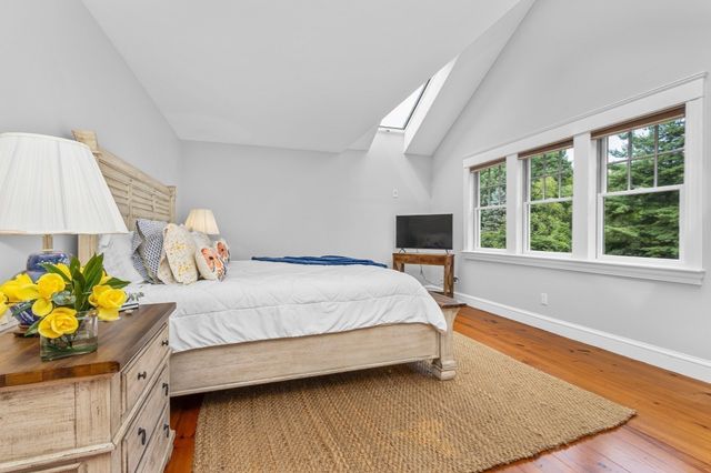 3 Lealand Peck Dr, Wrentham, MA 02093