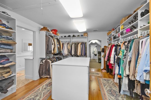 3 Lealand Peck Dr, Wrentham, MA 02093