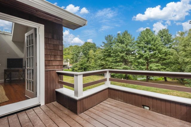 3 Lealand Peck Dr, Wrentham, MA 02093