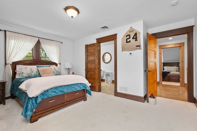 3 Lealand Peck Dr, Wrentham, MA 02093
