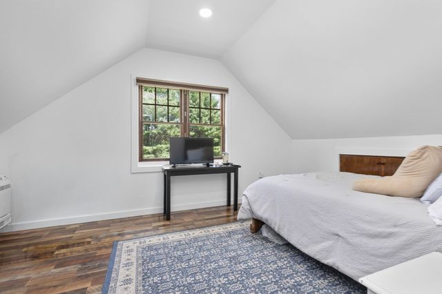 3 Lealand Peck Dr, Wrentham, MA 02093