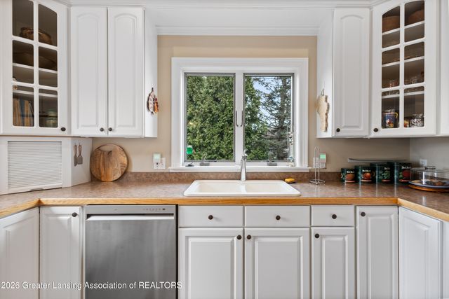 6710 White Clover Drive, East Lansing, MI 48823