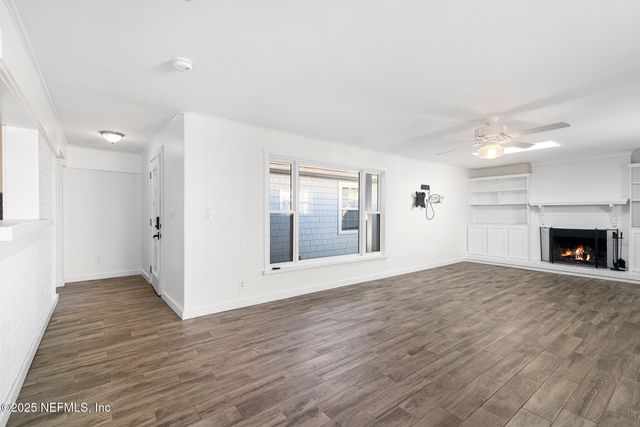 370 10TH Street, Atlantic Beach, FL 32233