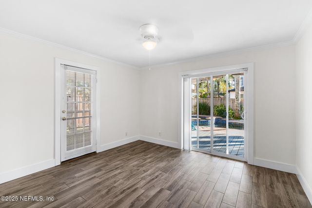 370 10TH Street, Atlantic Beach, FL 32233