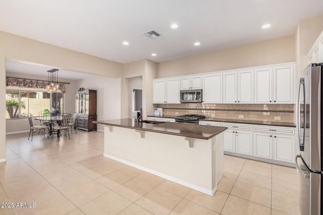 4748 W LOMA VERDE Avenue, Eloy, AZ 85131