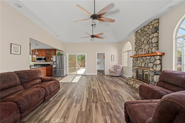 36493 Summitville, Temecula, CA 92592