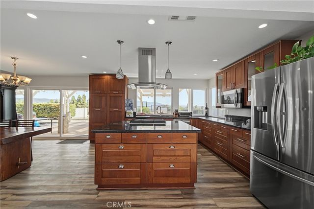 36493 Summitville, Temecula, CA 92592