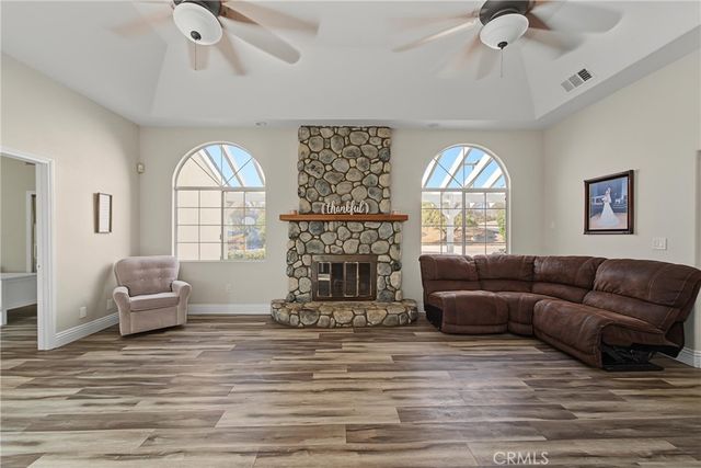 36493 Summitville, Temecula, CA 92592
