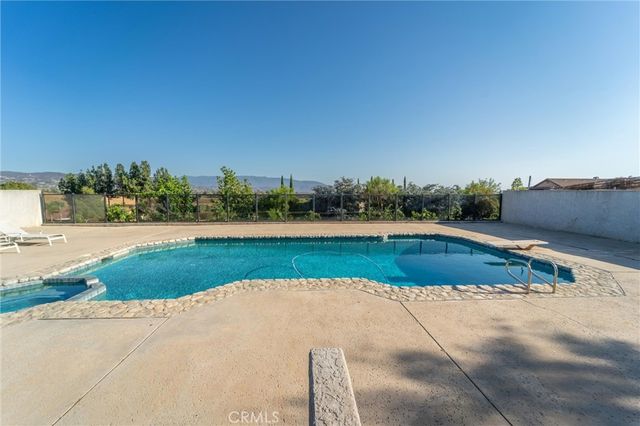 36493 Summitville, Temecula, CA 92592