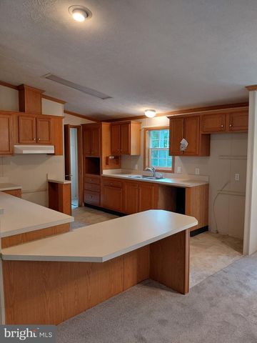 216 HIGH POINT LN, Coatesville, PA 19320