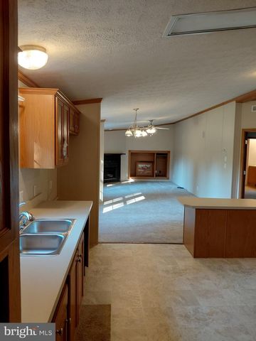 216 HIGH POINT LN, Coatesville, PA 19320