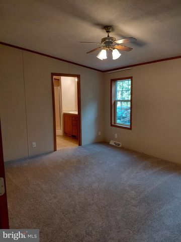 216 HIGH POINT LN, Coatesville, PA 19320