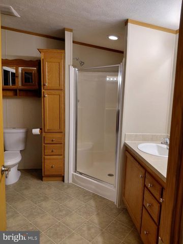 216 HIGH POINT LN, Coatesville, PA 19320