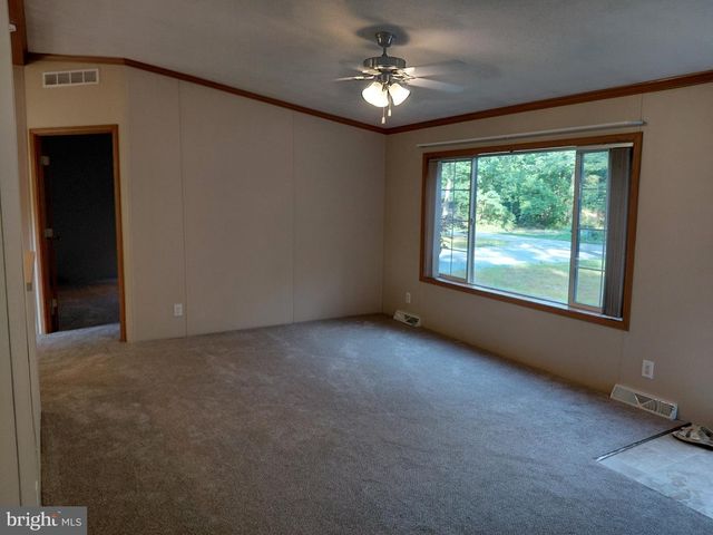 216 HIGH POINT LN, Coatesville, PA 19320