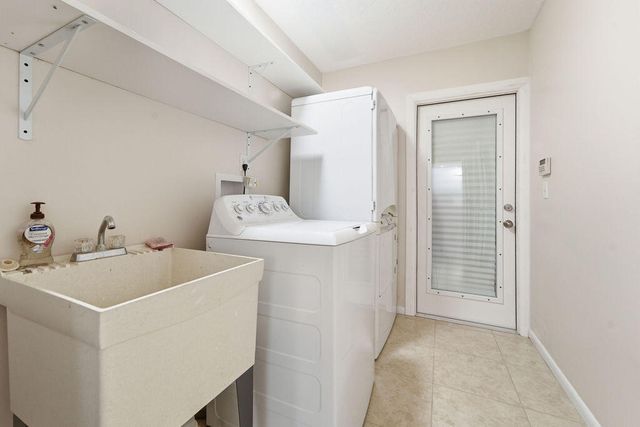 5562 Reynolds Road, Lake Worth, FL 33449