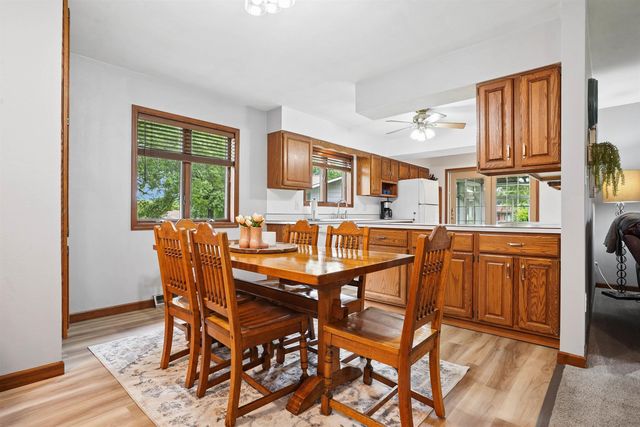 829 Maucker Road, Cedar Falls, IA 50613