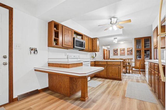 829 Maucker Road, Cedar Falls, IA 50613