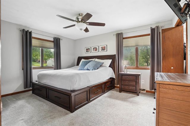 829 Maucker Road, Cedar Falls, IA 50613
