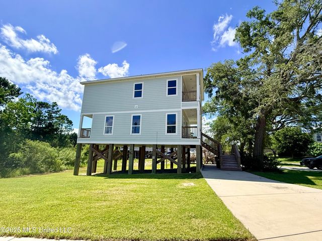 759 Bay Breeze Drive, Biloxi, MS 39532