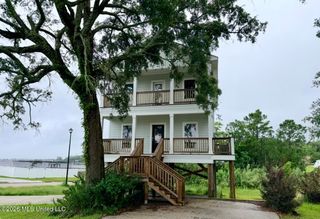 759 Bay Breeze Drive, Biloxi, MS 39532