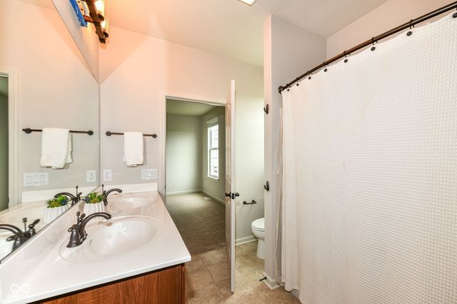 14375 Pendragon Way, Fishers, IN 46037