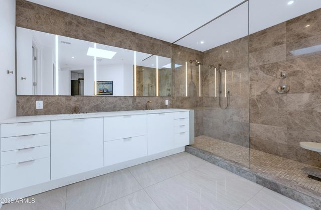 3801 N GOLDWATER Boulevard 402, Scottsdale, AZ 85251
