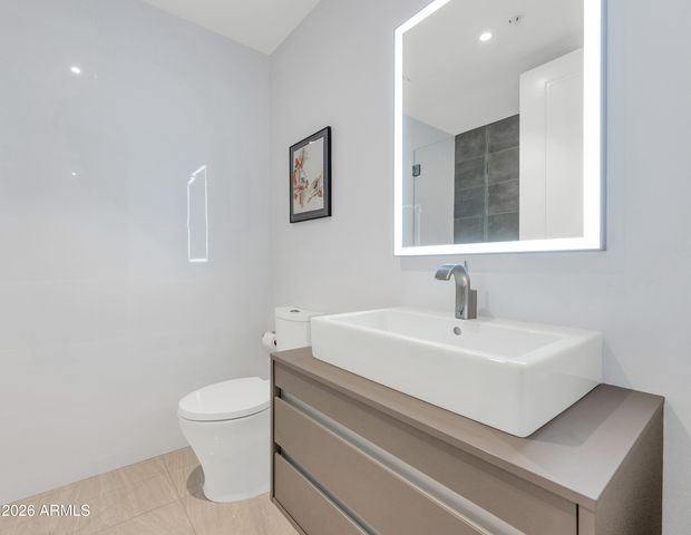 3801 N GOLDWATER Boulevard 402, Scottsdale, AZ 85251