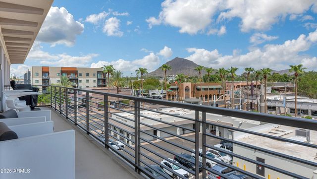 3801 N GOLDWATER Boulevard 402, Scottsdale, AZ 85251