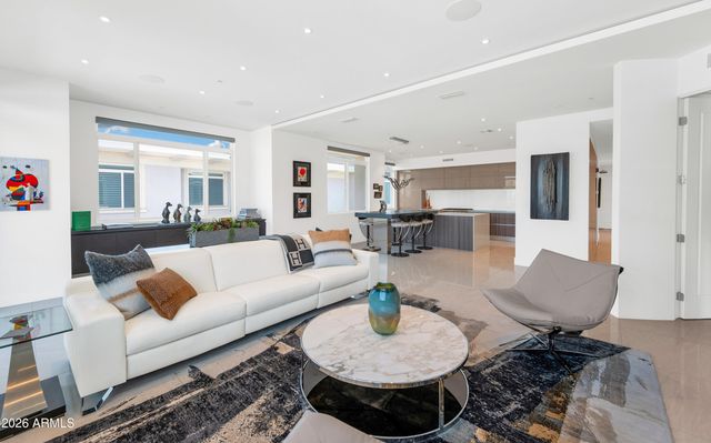 3801 N GOLDWATER Boulevard 402, Scottsdale, AZ 85251