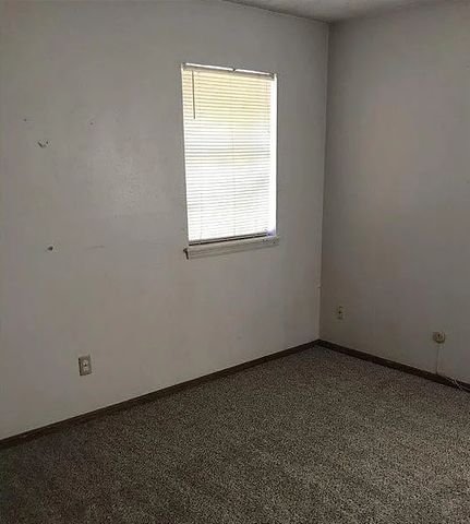 4501 Meadowpark Drive, Midwest City, OK 73110
