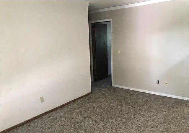 4501 Meadowpark Drive, Midwest City, OK 73110