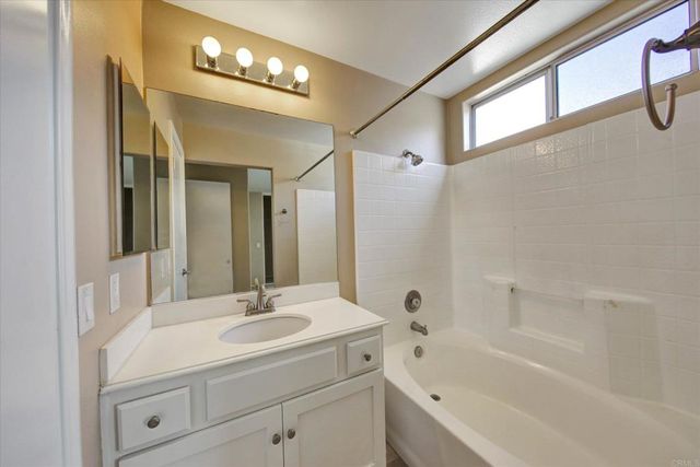 400 Sanibelle 1, Chula Vista, CA 91910
