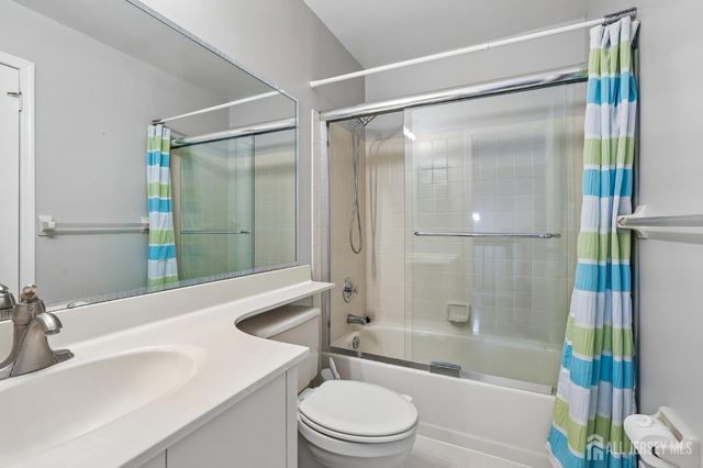 19 Dorchester Drive, East Brunswick, NJ 08816