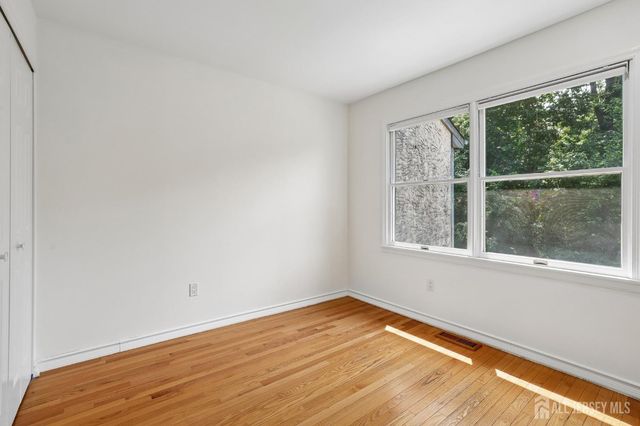 19 Dorchester Drive, East Brunswick, NJ 08816