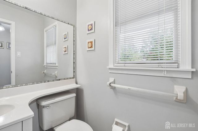 19 Dorchester Drive, East Brunswick, NJ 08816