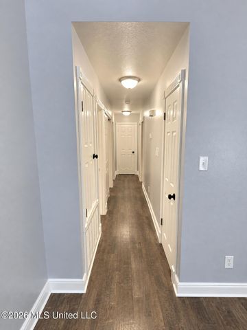118 Linnet Drive, Ocean Springs, MS 39564